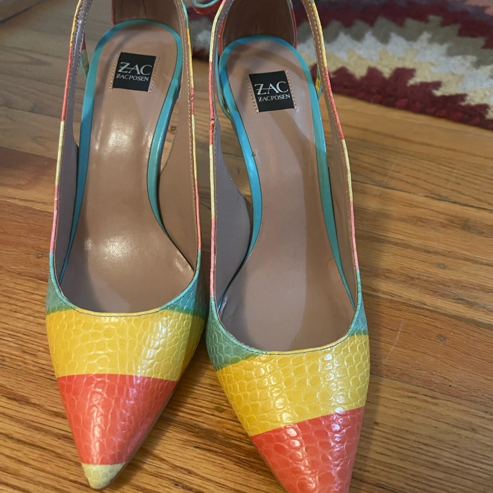Zac Posen Women's Multicolor Heels with sexy bow on the back.